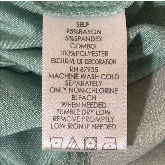 LOGO by Lori Goldstein Mint Women’s Tunic Top w/Satin & Lace Hem - Large Petite - Picture 6 of 6